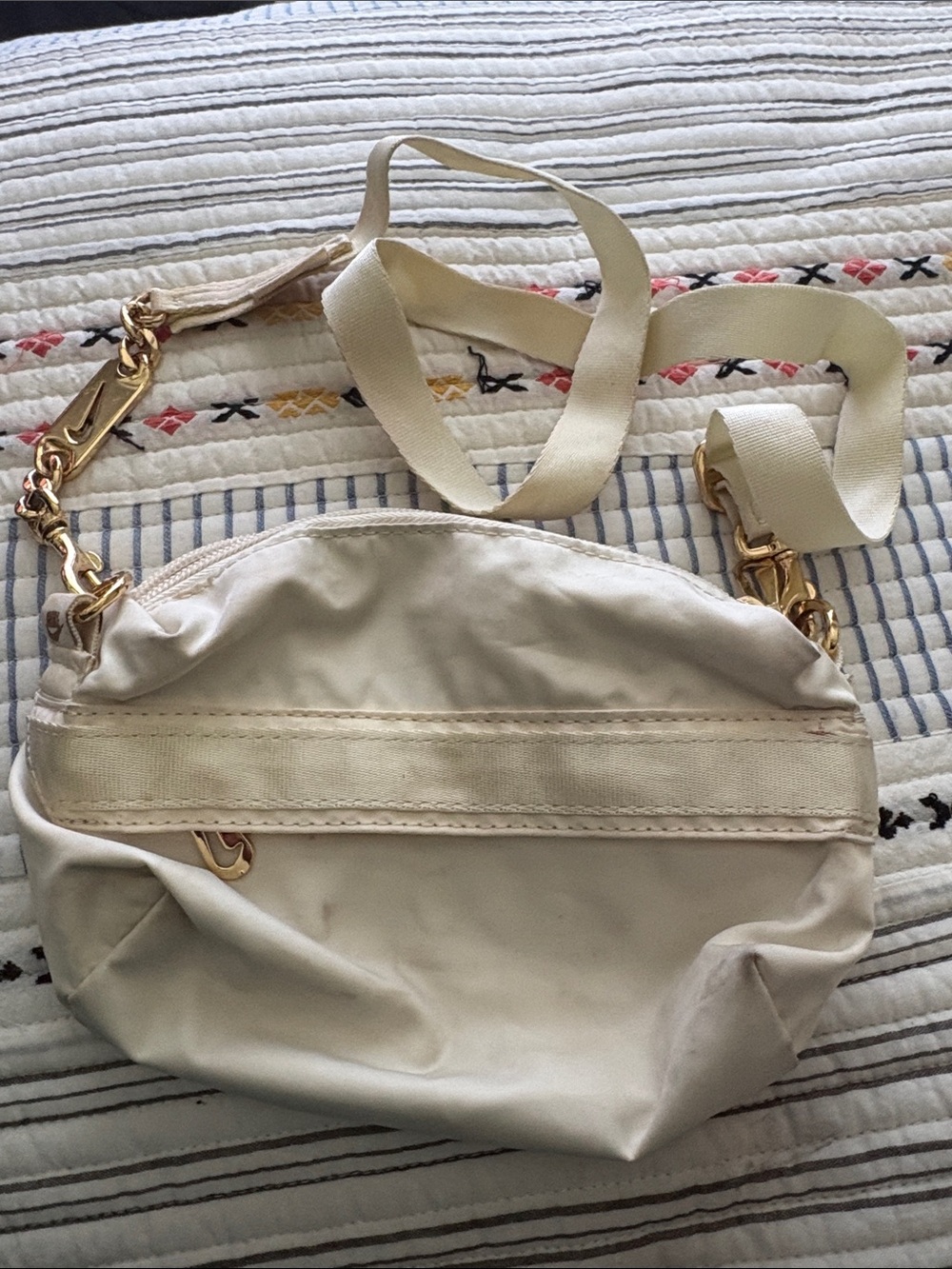 Nike Cream or Light Yello Crossbody Bag with Gold Hardware. Removable strap